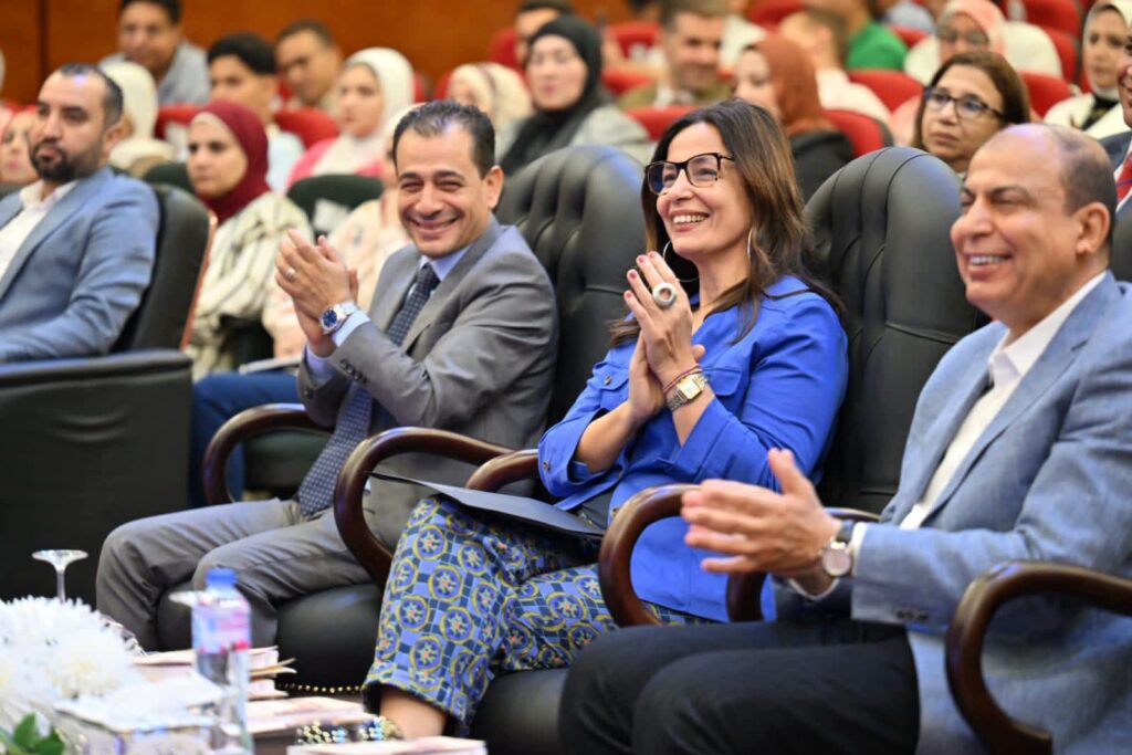 فعاليات ملتقى أدباء وسط الصعيد الثقافي (1)