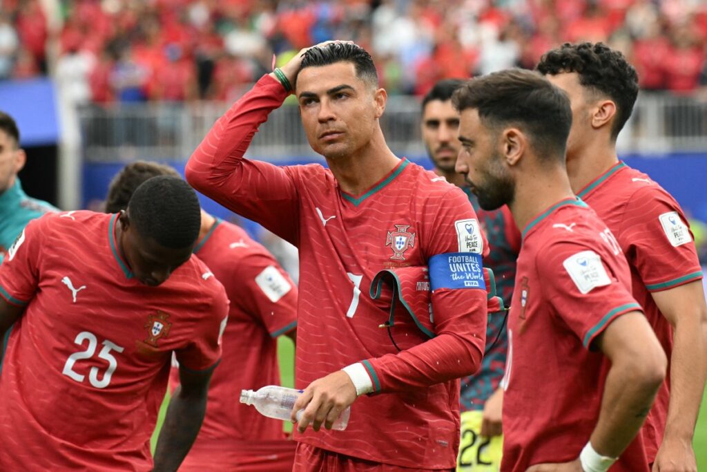 هل بات كريستيانو رونالدو معضلة للبرتغال؟