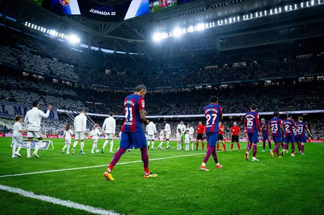 موعد كلاسيكو الأرض بين برشلونة وريال مدريد