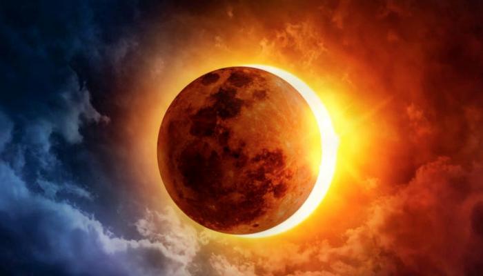 أين يمكن مشاهدة كسوف الشمس الكلى 2026 ومواعيده؟ دليلك الشامل